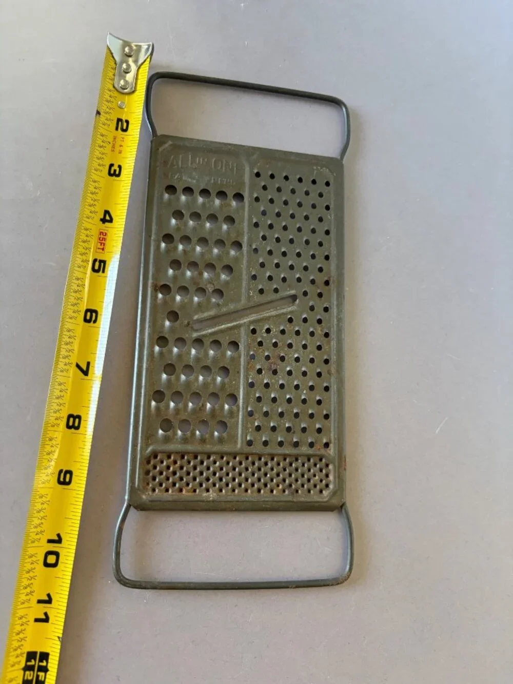 Vintage All-In-One Metal Grater With Handles Rustic Kitchen Decor 10